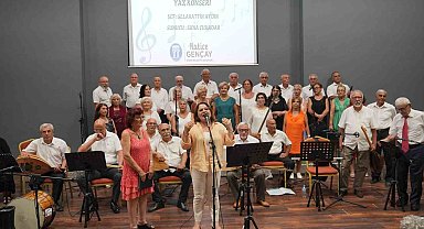 Didim'de yaz akşamları türkülerle şenlendi