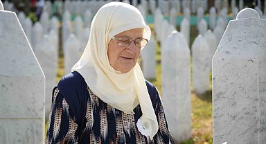 Dinmeyen gözyaşı: Srebrenitsa'da 30 yıl