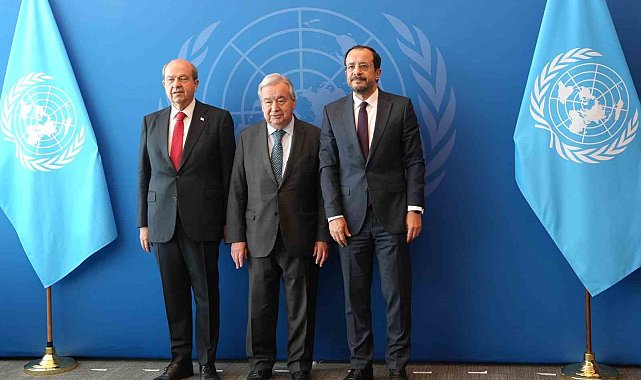 Dışişleri Bakanı Fidan, BM Genel Merkezi'ndeki Gayriresmi Kıbrıs Toplantısı öncesinde aile fotoğrafına katıldı