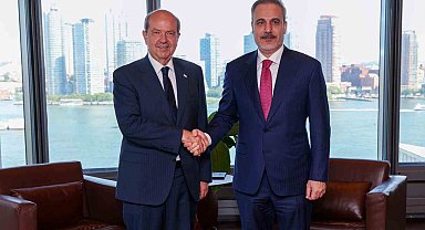Dışişleri Bakanı Fidan, KKTC Cumhurbaşkanı Tatar ile bir araya geldi