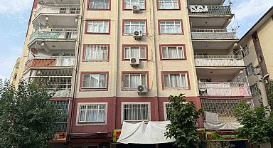 Diyarbakır'da depremde hasar alan bina boşaltıldı