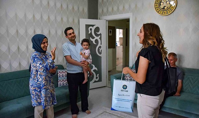 Diyarbakır'da işitme engelli ailelere 'Titreşimli Bebek Telsizi' desteği