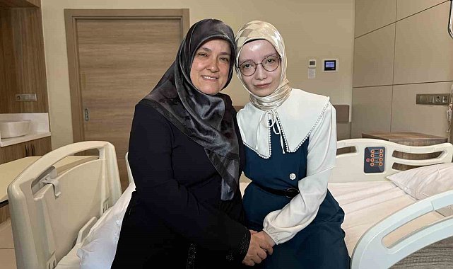 Doğuştan mimiklerini kullanamıyordu, 23 yıl sonra ilk kez gülümsedi: "Ülkemizde bir ilk olma özelliği taşıyor"
