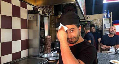Döner ustalarının iki sıcak arasındaki zorlu mücadelesi
