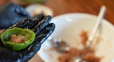 Dünya gençleri Gürsu armudundan kurabiye yaptı