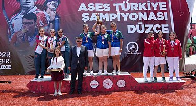 Düzce'de Okçuluk Şöleni İlk Gün Müsabakaları Sona Erdi