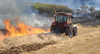 Edirne'de orman ve anız yangınına havadan ve karadan müdahale sürüyor