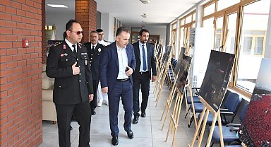Edremit'te "15 Temmuz" temalı fotoğraf sergisi açıldı