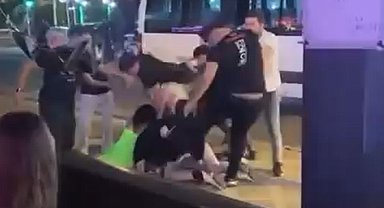 Eğlence mekanı çalışanlarının kadın turistleri darp ettiği iddiası