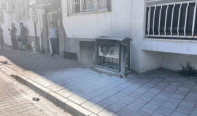 Elektrik panosunda çıkan yangın ekipleri harekete geçirdi