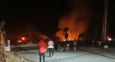 Elektrik trafosunda başlayıp otluk alana sıçrayan yangın büyümeden söndürüldü