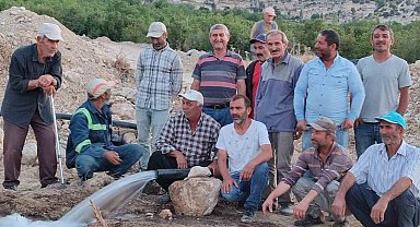 Emekli olup döndüğü memleketinin su sıkıntısını çözdü