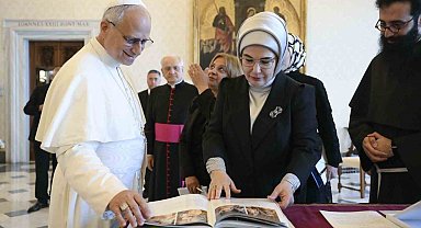 Emine Erdoğan, Papa 14. Leo ile görüştü