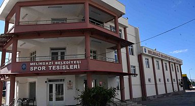 Erciyes 38 FK'dan tesis teşekkürü
