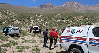 Erciyes'te yaralanan 2 dağcı mahsur kaldı