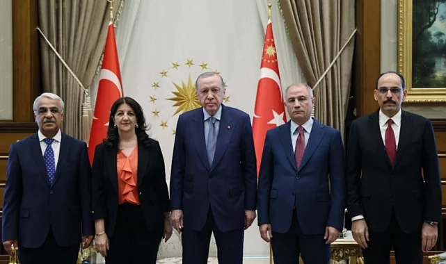 Erdoğan, DEM Parti Heyetini Külliye'de kabul etti