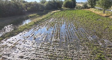 Erzincan'da çiftçilerin kanal isyanı: "Bir senenin emeği sular altında kaldı"