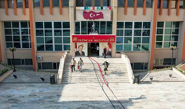 Erzincan'da gerçeği aratmayan yangın tatbikatı yapıldı