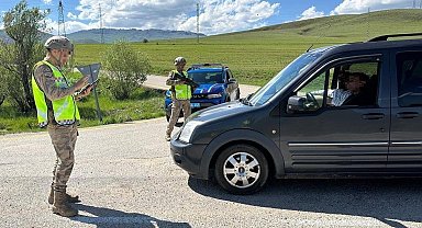 Erzurum'da 26 düzensiz göçmen yakalandı