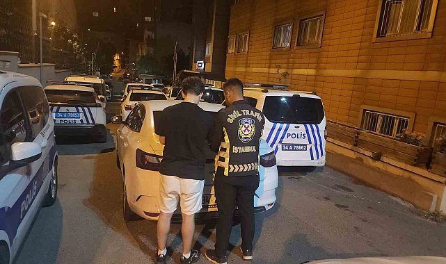 Esenler'de araçtan havaya ateş açtılar