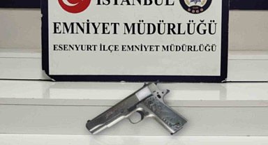 Esenyurt'ta ayağı alçılı bir şüpheli tartıştığı sürücüye ateş açtı: O anlar kamerada