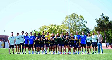 Fenerbahçe Kadın Futbol Takımı, yeni sezon hazırlıklarına başladı