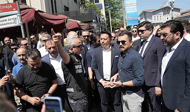 Fenerbahçe Yüksek Divan Kurulu Başkanlığı'na 9 bin 700 imza teslim edildi