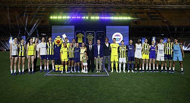 Fenerbahçe'nin 2025-2026 sezonu formalarının lansmanı yapıldı