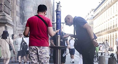 Fransa'da kavurucu sıcaklarda 2 kişi hayatını kaybetti