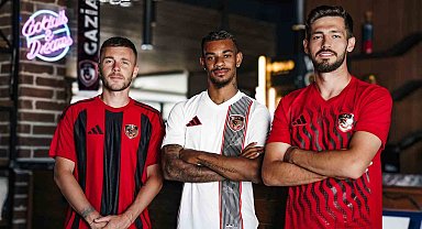Gaziantep FK, yeni sezon formalarını tanıttı