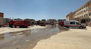 Gaziantep'te meslek lisesindeki yangın söndürüldü