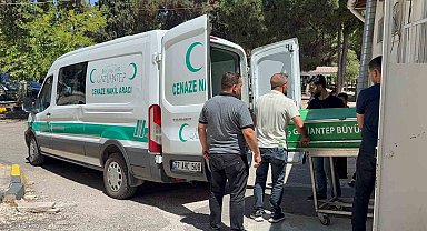 Gaziantep'te tır traktöre çarptı: 1 ölü, 1 yaralı