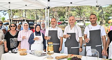 Gaziosmanpaşa Belediyesi'nin yenilediği Millet Bahçesi'ne ilk adımı kadınlar attı
