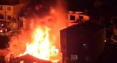 Gaziosmanpaşa'da patlayan buzdolabı evi kül etti