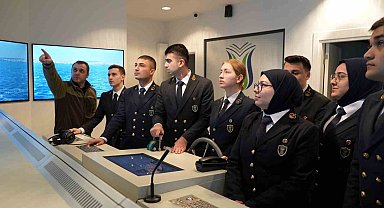 Geleceğin denizcileri mesleki disiplinle yetiştiriliyor