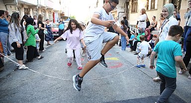 Geleneksel sokak oyunları 'Sokakta oyun var' ile yeniden yaşatılıyor