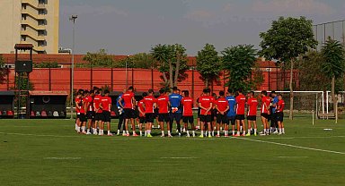 Gençlerbirliği, yeni sezon hazırlıklarını basına açtı