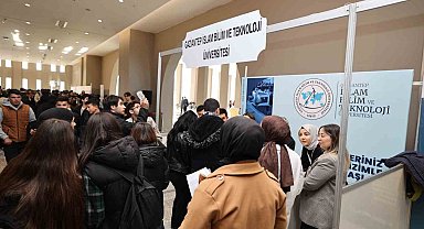 GİBTÜ üniversite tercih günleri'nde adaylarla buluşuyor