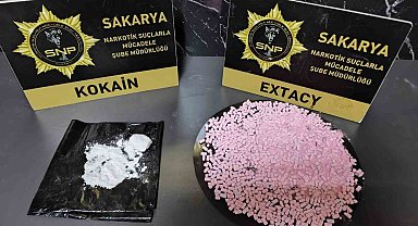 Gişelerde uyuşturucuyla yakalan 2 şüpheliye gözaltı