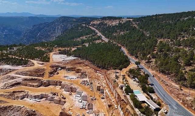 Gülnar'da 30 kilometrelik grup yolu yenileniyor