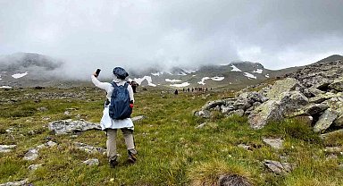 Gümüşhane'de anma tırmanışına sis ve çığ riski engeli