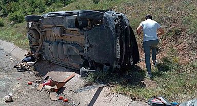Hafif ticari araç menfeze çarpıp takla attı: 3 yaralı