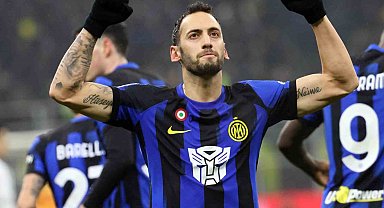 Hakan Çalhanoğlu: "Gelecek ne getirir göreceğiz"