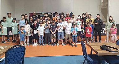 Hakkâri'de "Yıldırım Satranç İl Birinciliği Turnuvası" tamamlandı