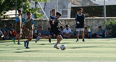 Haliliye'de yaz futbol kursuna çocuklardan yoğun ilgi
