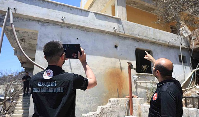 Hatay'da yangında 4 bina ağır hasar aldı