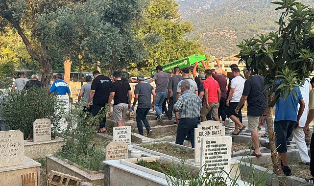 Havuza düşerek ölen minik Asil Kemal gözyaşlarıyla son yolculuğuna uğurlandı