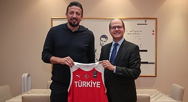 Hidayet Türkoğlu: "FIBA pencereleri sayesinde taraftarlar milli takımlarını yılda birkaç kez canlı izleyebiliyor"