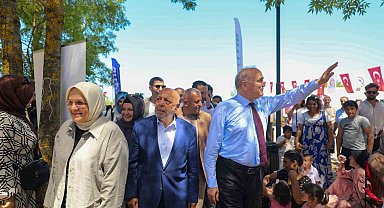 Hizmet-İş'in pikniğine binlerce kişi katıldı
