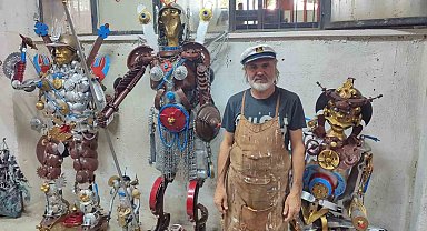 Hurda demirleri sanat eserine dönüştürdü